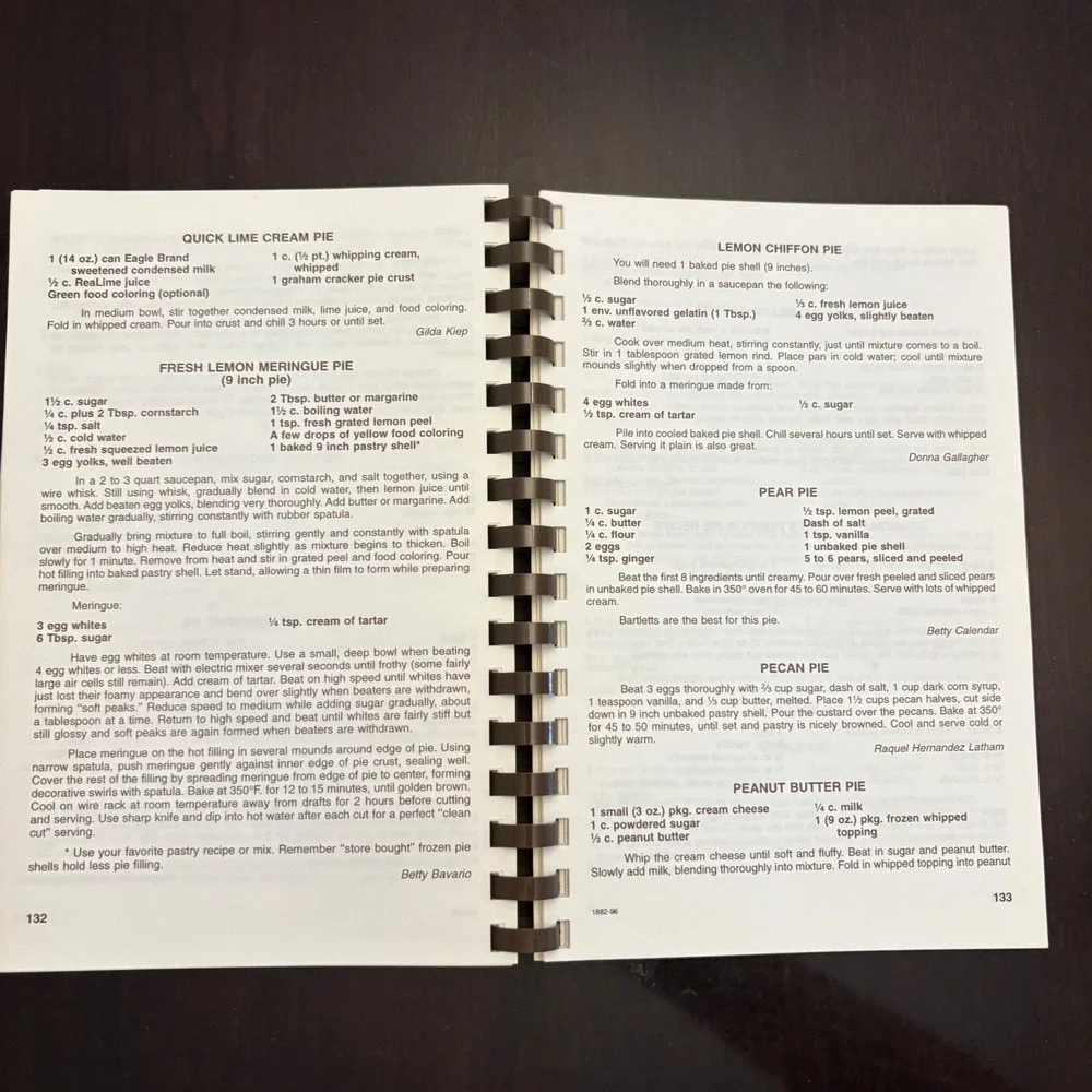 Recipe Secrets of Padre Serra Parish‎ Cookbook 1996 Camarillo California Vintage